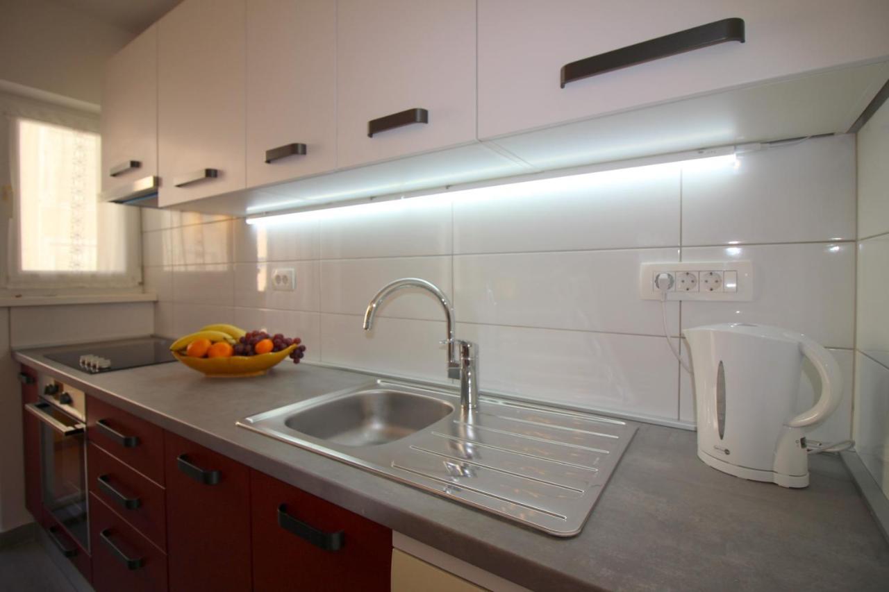 Apartment Agata In City Center Poreč Exterior foto